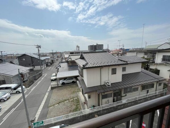 郡山駅 バス14分  第一中学校南下車：停歩2分 3階の物件内観写真